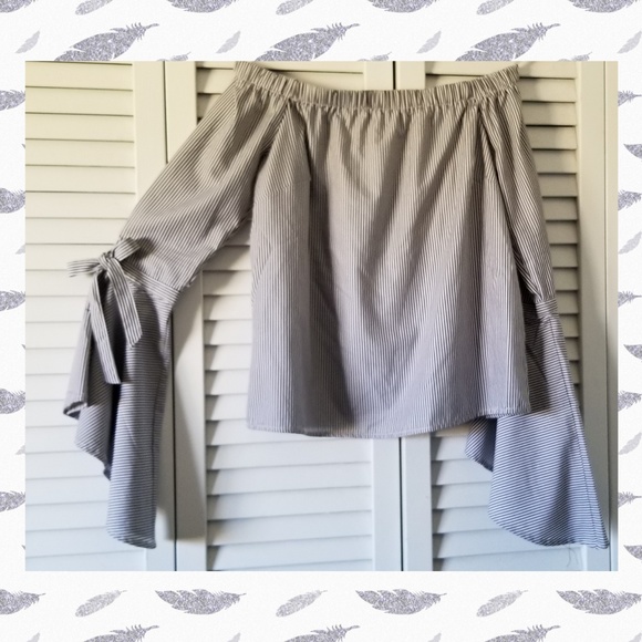 bleuh ciel Tops - FREE if Bundle!! NWOT Off the Shoulder Striped Top